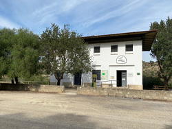 Centro de interpretacin y Observatorio ornitolgico del Pen de Zaframagn 